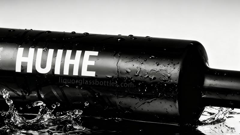 Top 10 Custom Whiskey Bottle Manufacturers-black whisky bottle Top 10 Fabricants de bouteilles de whisky personnalisés Bouteille de whisky-noir