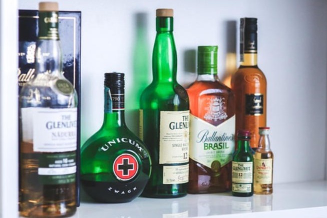 liquor bottle sizes-1-2 tailles de bouteille d'alcool-1-2