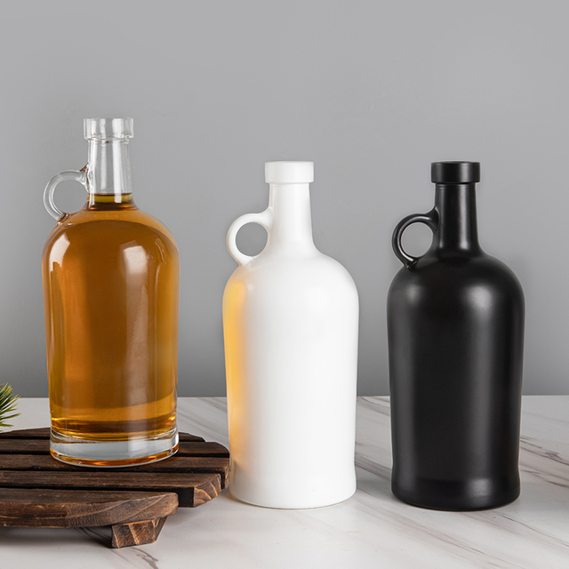 Bouteilles en verre d'alcool transparente blanc noir sur mesure 75cl