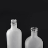 Finition en liège à vis givrant les bouteilles en verre de spiritueux rondes