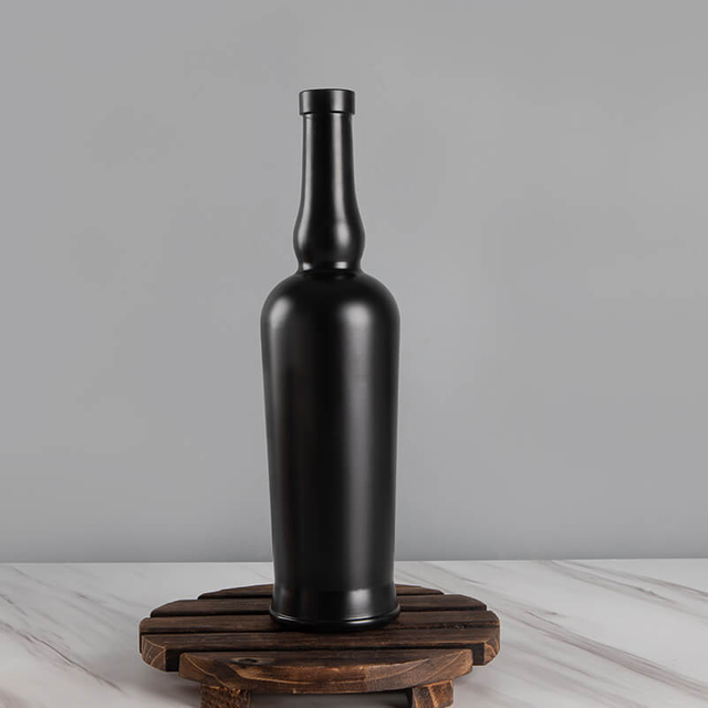 Long cou 750 ml bouteilles en verre d'alcool transparent noir avec bouchons