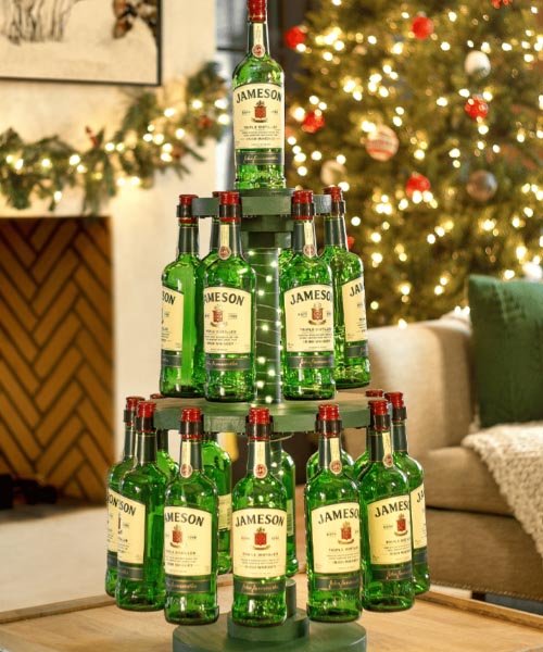 bouteille d'alcool de sapin de Noël