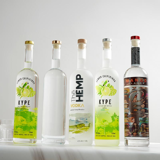 Bouteille de vodka en verre Arizona mince et ronde givrée