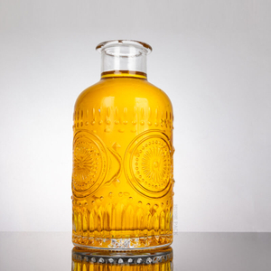 Floral élaboré - bouteille d'alcool en verre inspiré avec cou épais