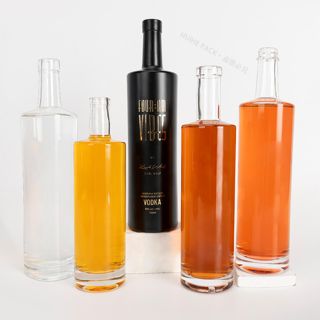 Bouteilles de vodka en verre transparente estampillue Kendo Gold 750 ml