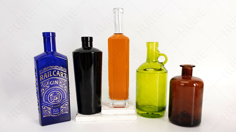 Liqueur vs Liqueur - Bouteilles d'alcool