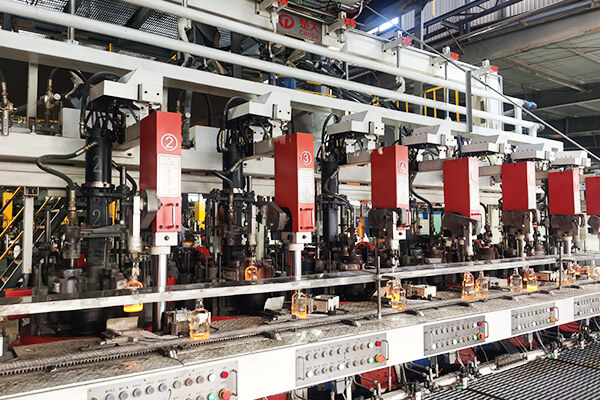 usine de bouteilles d'alcool (1)