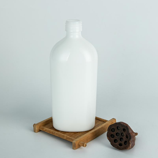 Bouteille de vin jaune en céramique blanc de 450 ml