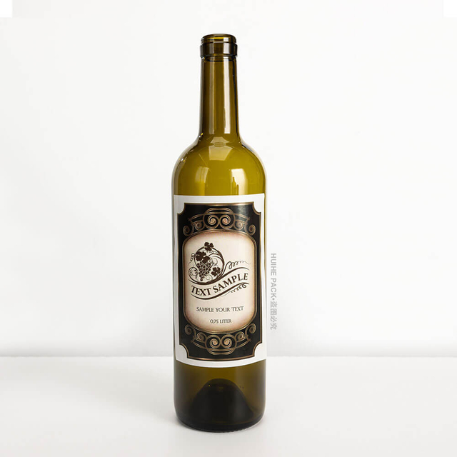 Bouteille en verre de vin Claret traditionnelle de 750 ml avec étiquette en papier