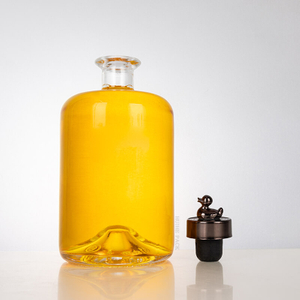 Bouteille de rhum à cylindre court bas en bas à fond avec bouchons de conception