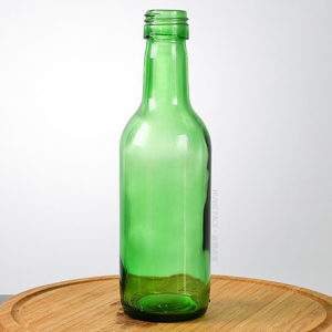 Bouteille en verre de sak&eacute; Sujo de Cor&eacute;e verte de 150 ml en gros
