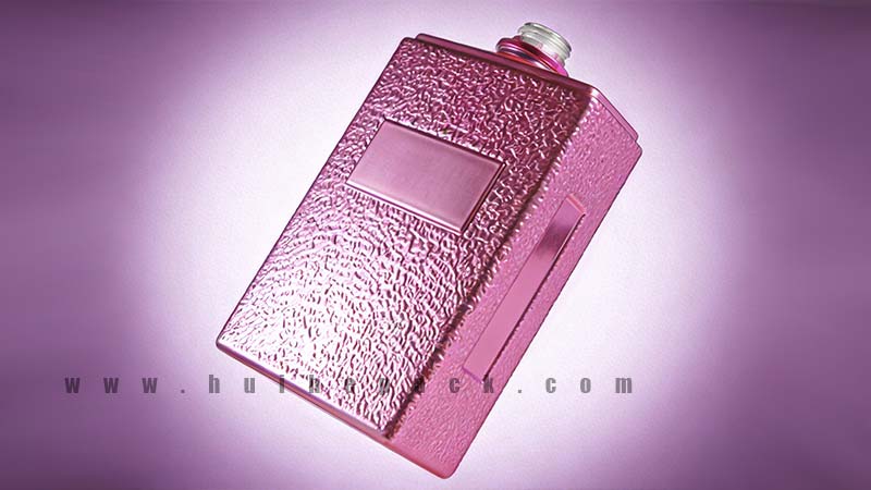 Bouteilles de whisky rondes ou carr&eacute;es – d&eacute;coration de bouteilles carr&eacute;es