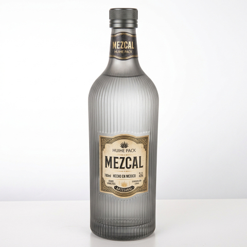 700 ml Bouteille d'alcool en verre &agrave; cylindre nerveux verticalement