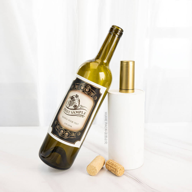 Bouteille en verre de vin Claret traditionnelle de 750 ml avec étiquette en papier