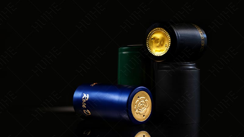 Diff&eacute;rentes tailles de bouteilles de vodka en verre - fermetures de bouteilles de vodka