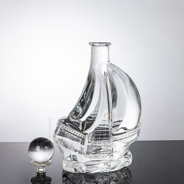 Voilier - Forme une bouteille d'alcool en verre de conception unique