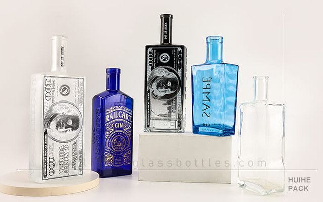 bouteille d'alcool carr&eacute;