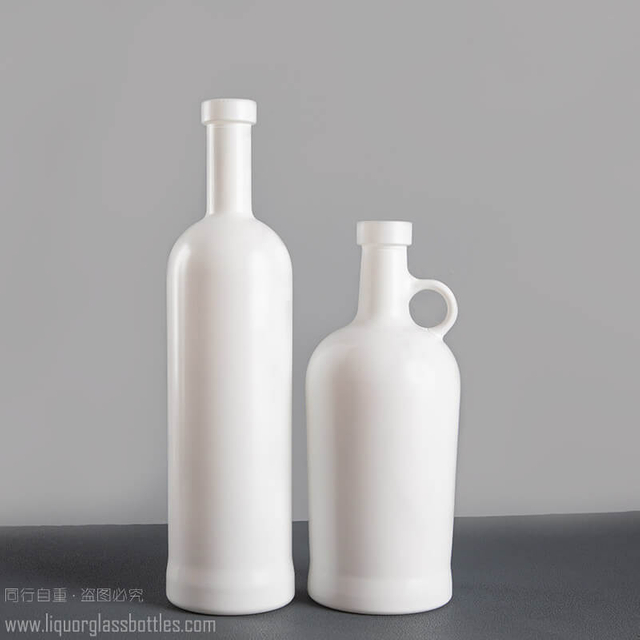 Récipient en verre de cristal alcoolique d'impression couleur blanche de 25 oz avec liège T-Top