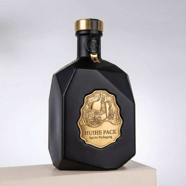 Bords &agrave; facettes de structure angulaire irr&eacute;guli&egrave;re