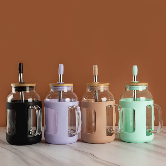 Bouteille d'eau &agrave; poign&eacute;e en verre avec paille et capuchon &agrave; haute teneur en borosilicate 