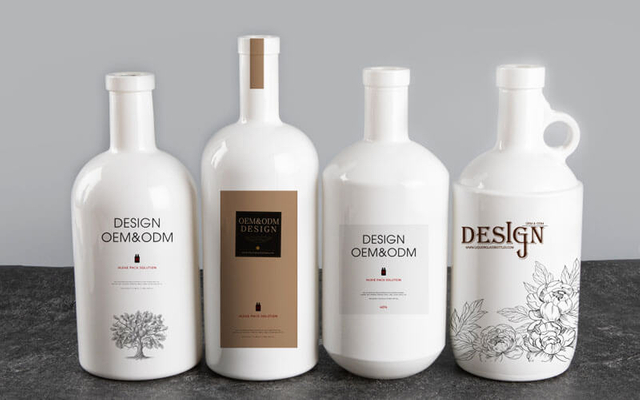 Bouteilles de liqueur de cr&egrave;me