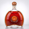 Bouteille d'alcool ovale plate avec motif en forme de cha&icirc;ne autour