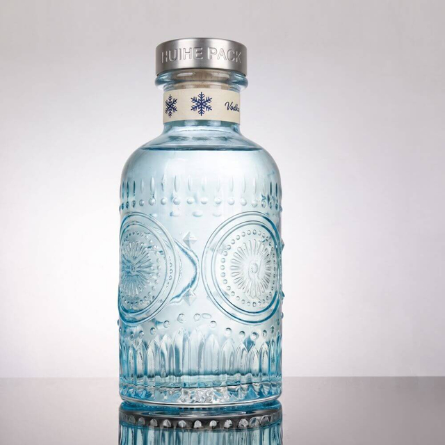 Floral &eacute;labor&eacute; - bouteille d'alcool en verre inspir&eacute; avec cou &eacute;pais