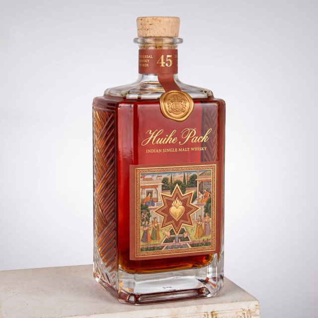Bouteille de whisky en verre &agrave; prisme rectangulaire avec une meilleure adh&eacute;rence