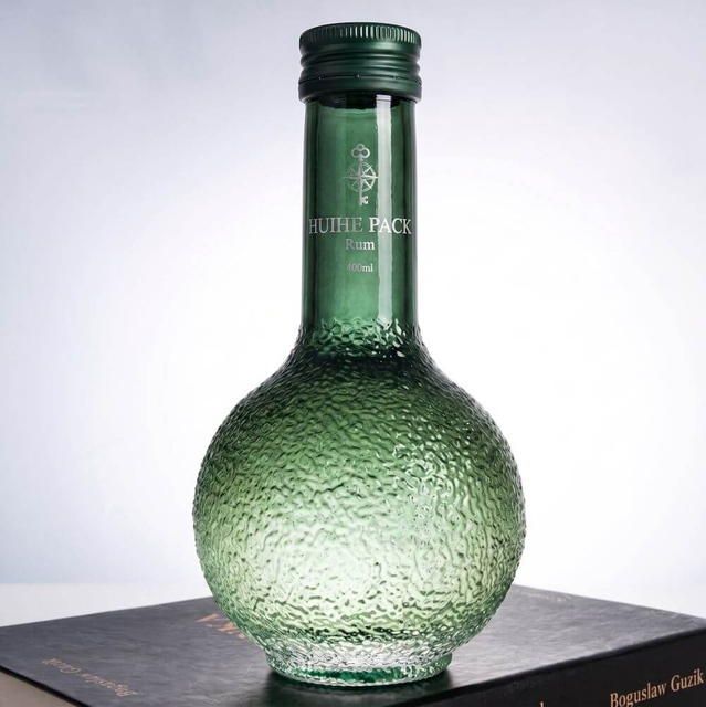 Pebble unique - comme motif de bouteille d'alcool &agrave; flacon de 400 ml