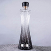 Bouteille en verre transparent &agrave; taille claire torsat&eacute;e 500 ml de gros